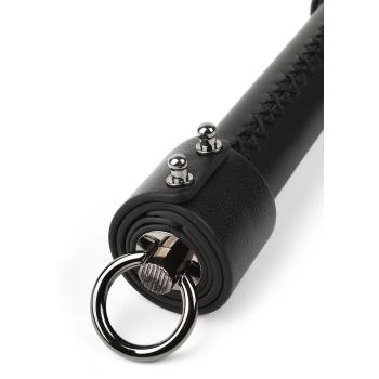 Skórzany flogger z supłami Hidden Desire 55 cm czarno czerwony