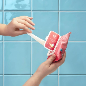 Chusteczki nawilżające EasyGlide z lubrykantem i olejami 25 sztuk
